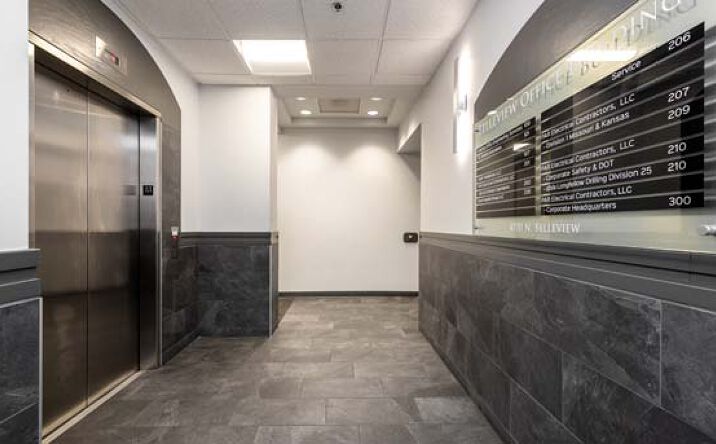 Pictures of Office property located at 4770 N Belleview Avenue, Gladstone, MO 64116-2104 for lease - image #1