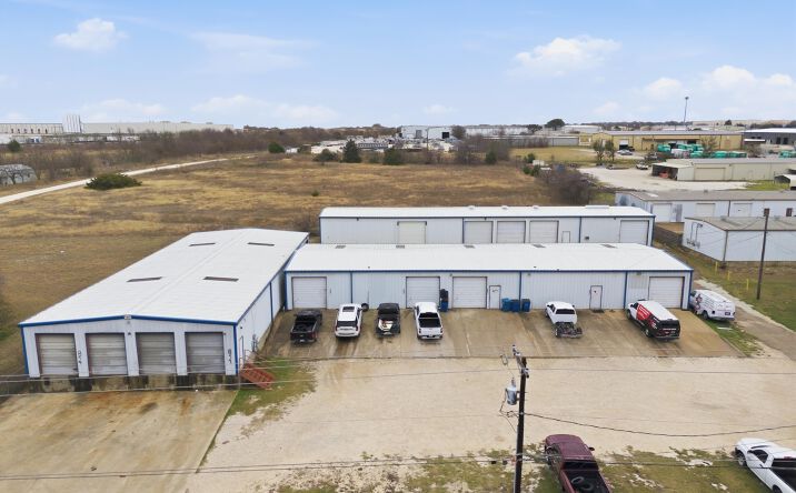 Pictures of Industrial property located at 808 - 816 Panther Way, Hewitt, TX 76712 for lease - image #1
