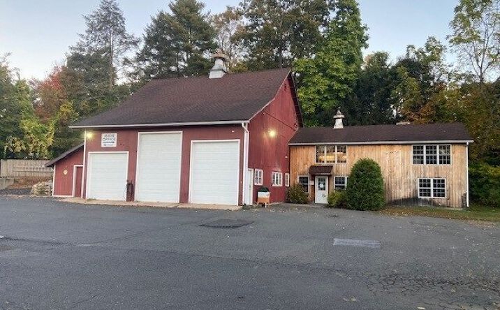 Pictures of Office, Retail, Industrial property located at 321 Albany Turnpike, Canton, CT 06019 for lease - image #1