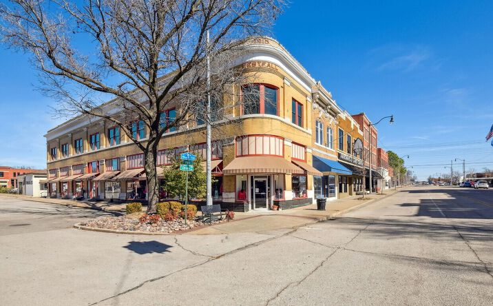 Pictures of Office property located at 5 N Park St, Sapulpa, OK 74066 for lease - image #1