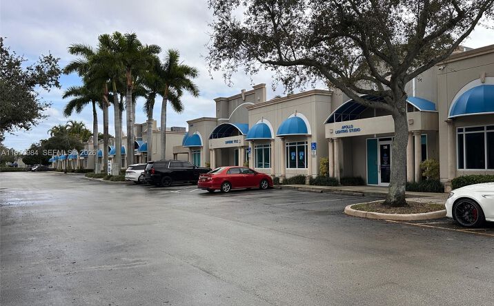 Pictures of Office, Retail property located at 2860 W State Road 84 # 116, Dania Beach, FL 33312 for lease - image #1
