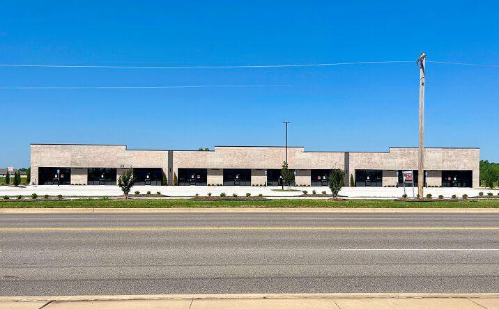 Pictures of Retail property located at 13617 S Western Ave, Oklahoma City, OK 73170 for lease - image #1