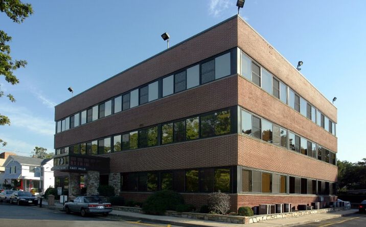 Pictures of Office property located at 70 Glen Cove Rd, Roslyn, NY 11576 for lease - image #1