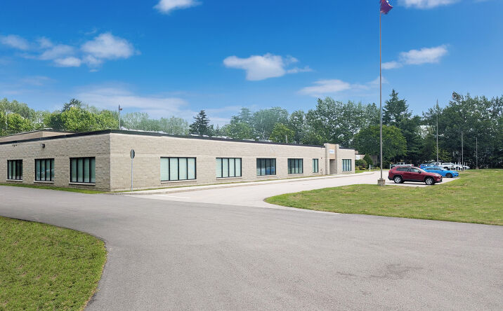 Pictures of Industrial property located at 10 Columbia Dr, Amherst, NH 03031 for lease - image #1