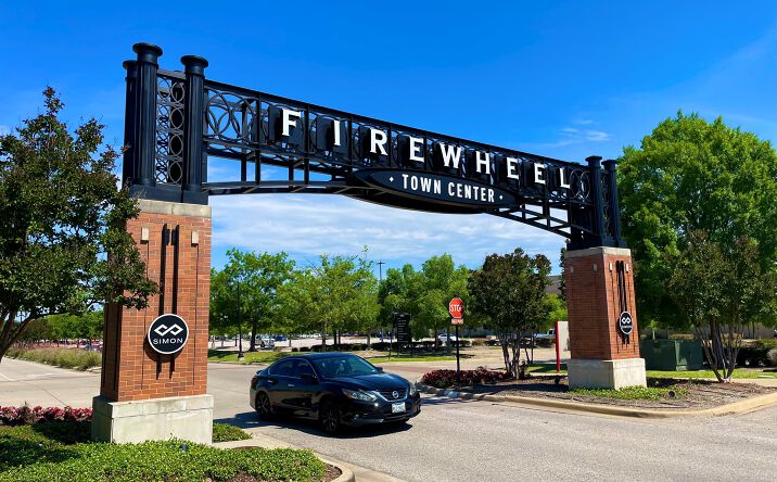 Pictures of Office property located at 375 Cedar Sage Dr, Garland, TX 75040 for lease - image \#1