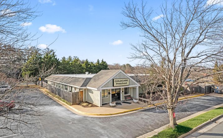 Pictures of Special Purpose property located at 211 Edds Ln, Sterling, VA 20165 for lease - image #1