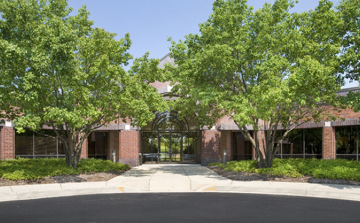 Pictures of Office property located at 175 N Corporate Dr, Brookfield, WI 53045 for lease - image #1