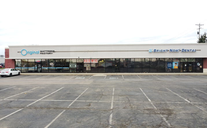Pictures of Retail, Office, Restaurant property located at 32 Fiesta Ln, Miamisburg, OH 45342 for lease - image #1