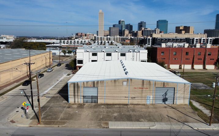 Pictures of Industrial property located at 828 W Broadway Ave, Fort Worth, TX 76104 for lease - image #1