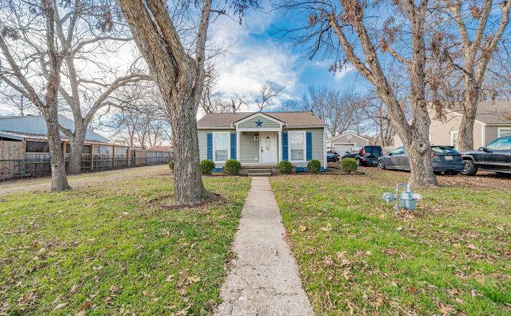 Pictures of Office property located at 303 N 2nd St, Wylie, TX 75098 for lease - image #1