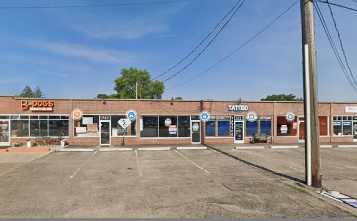 Pictures of Office, Retail property located at 715 N State Rd, Davison, MI 48423 for lease - image #1