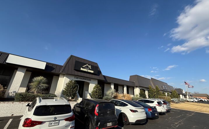 Pictures of Retail, Office property located at 720 W Harwood Rd, Hurst, TX 76054 for lease - image #1