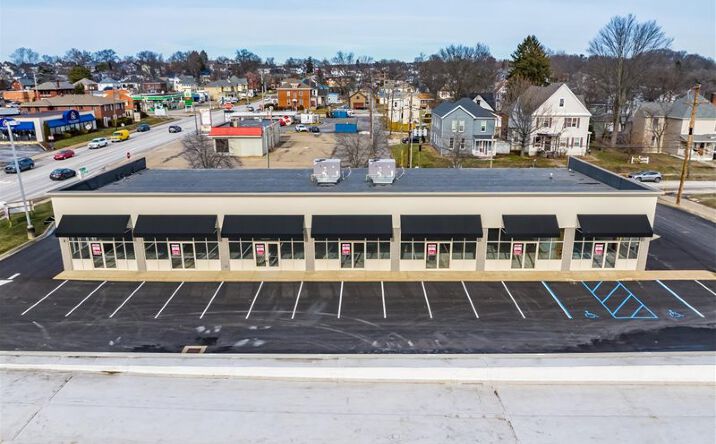 Pictures of Retail, Restaurant property located at 1236 Maple Ave, Zanesville, OH 43701 for lease - image #1