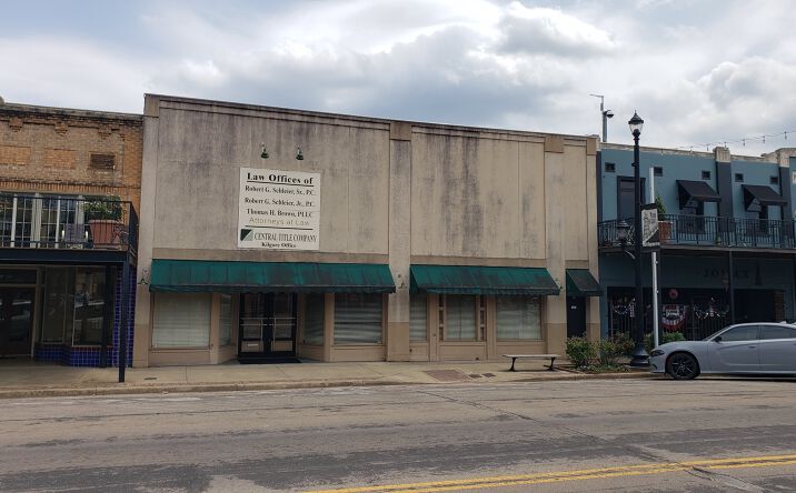 Pictures of Retail, Office property located at 116 N Kilgore St, Kilgore, TX 75662 for lease - image #1