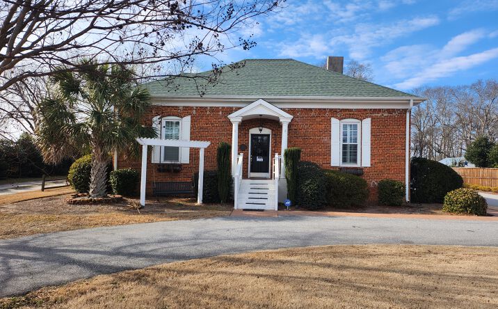 Pictures of Office property located at 312 S Main St, Simpsonville, SC 29681 for lease - image #1
