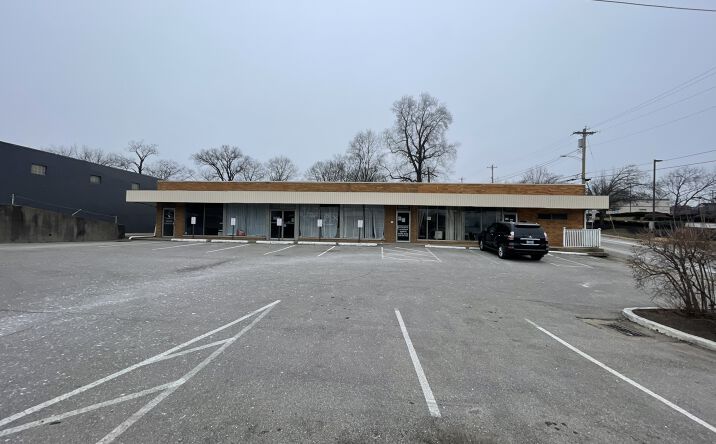 Pictures of Retail, Office property located at 7100 Dixie Hwy, Florence, KY 41042 for lease - image #1