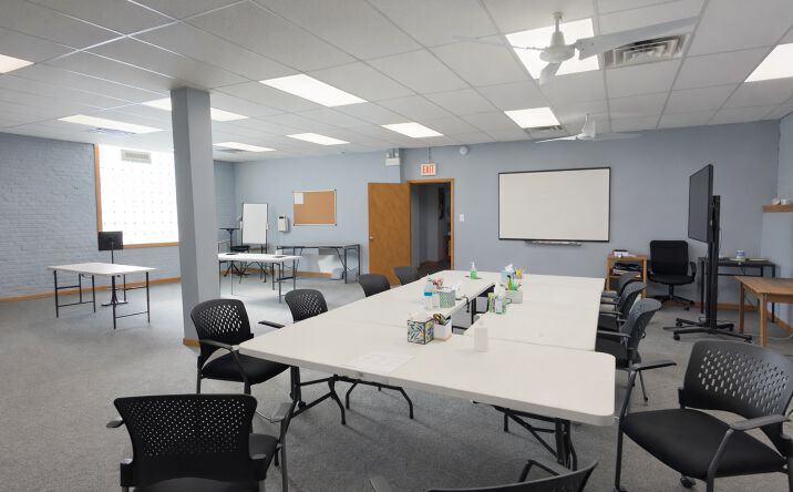 Pictures of Office property located at 5533 N Broadway, Chicago, IL 60640 for lease - image #1