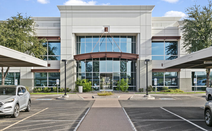 Pictures of Office property located at 5701 W Talavi Blvd, Glendale, AZ 85306 for lease - image #1