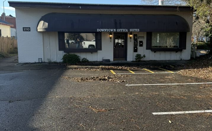 Pictures of Office property located at 210 Bridge St, Smithfield, NC 27577 for lease - image #1
