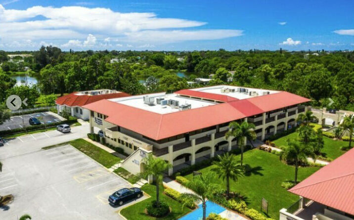 Pictures of Office property located at 900 Pine St, Englewood, FL 34223 for lease - image #1