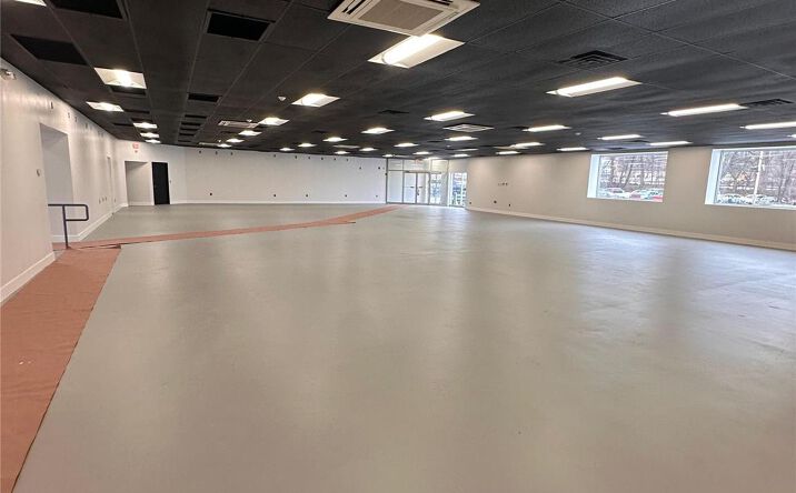 Pictures of Office, Retail property located at 611 Arlington Turnpike, Poughkeepsie (Town), NY 12603 for lease - image #1