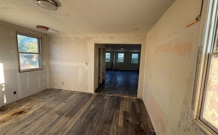 Pictures of Office, Special Purpose, Industrial property located at 149-07 14 Avenue 2FL, New York, NY 11357 for lease - image #1