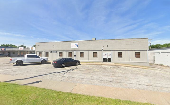 Pictures of Industrial, Retail, Office property located at 804 S Sheridan Rd, Tulsa, OK 74112 for lease - image #1