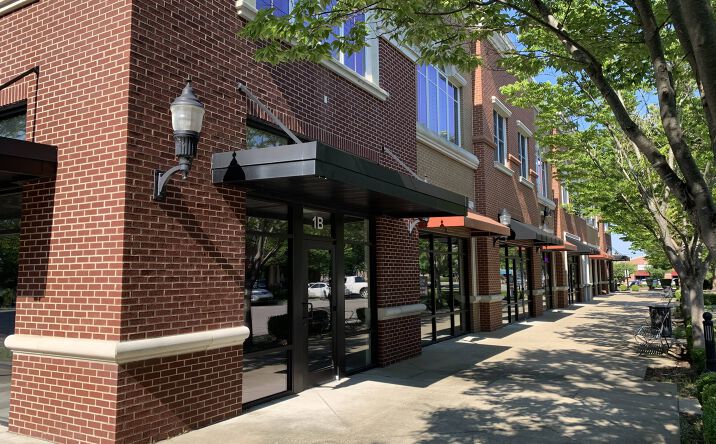Pictures of Retail, Restaurant, Office property located at 804 N Thompson Ln, Murfreesboro, TN 37129 for lease - image #1