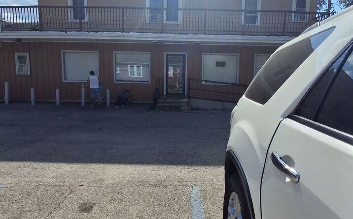 Pictures of Retail property located at 1054 S 5th Street 1, Aurora, IL 60505 for lease - image #1