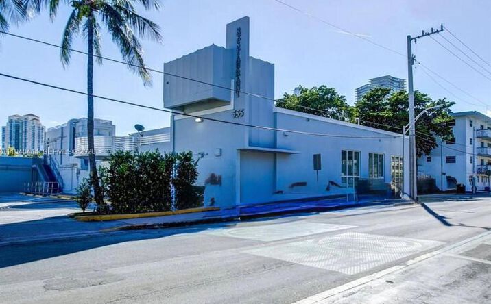 Pictures of Restaurant, Special Purpose property located at 555 Jefferson Ave, Miami Beach, FL 33139 for lease - image #1