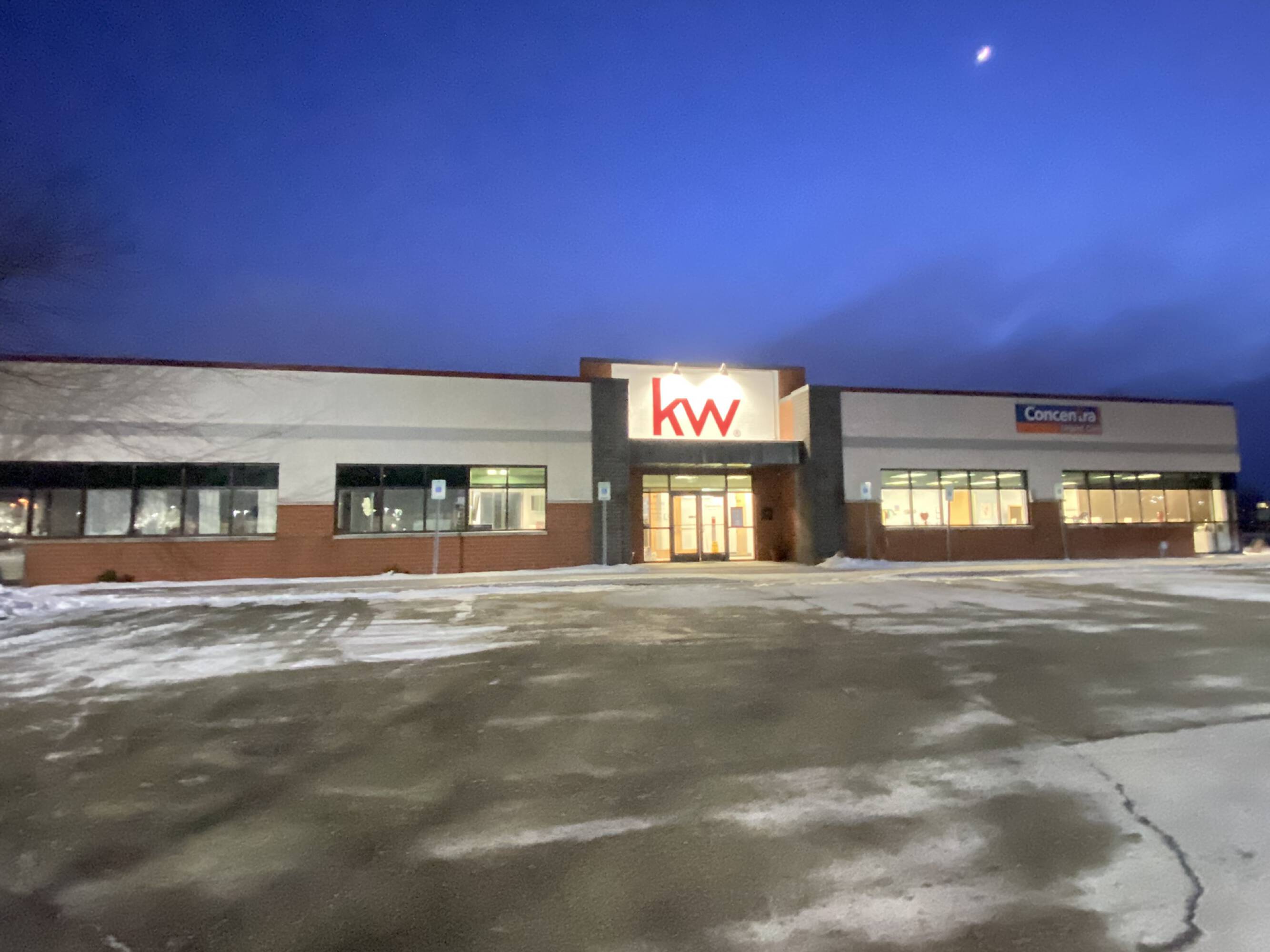 3247118