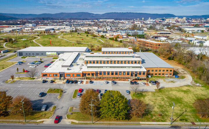 Pictures of Office property located at 1601 S Holtzclaw Ave, Chattanooga, TN 37404 for lease - image #1