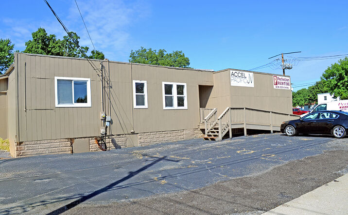 Pictures of Office property located at 1830 E B St, Belleville, IL 62221 for lease - image #1