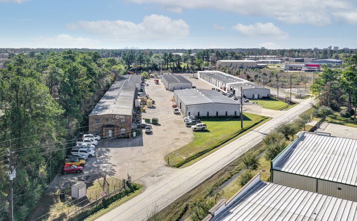 Pictures of Industrial, Office property located at 2940 Farrell Rd, Houston, TX 77073 for lease - image #1