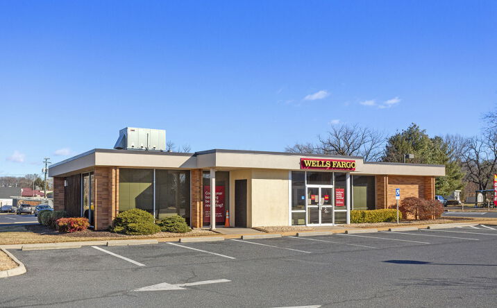 Pictures of Retail, Restaurant, Office property located at 500 N Main St, Bridgewater, VA 22812 for lease - image #1