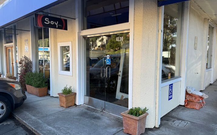 Pictures of Restaurant property located at Redwood Road, Oakland, CA 94619 for lease - image #1