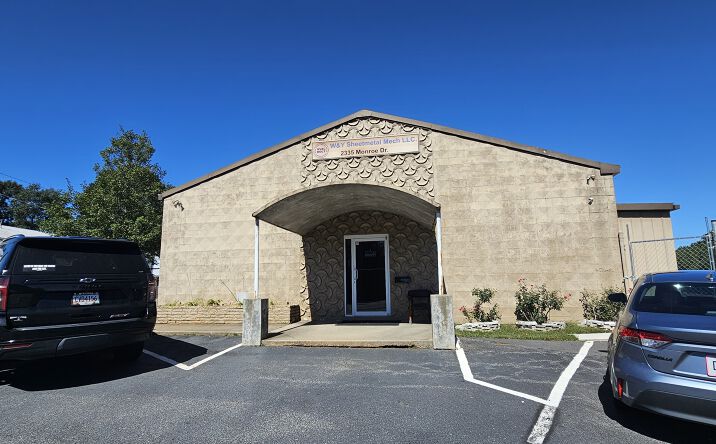 Pictures of Office property located at 2335 Monroe Dr, Gainesville, GA 30507 for lease - image #1