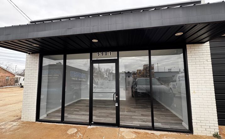 Pictures of Retail, Office property located at 5901 NW 41st St, Warr Acres, OK 73122 for lease - image #1