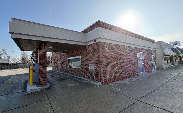 Pictures of Retail, Office property located at 9796 S Dixie Hwy, Erie, MI 48133 for lease - image #1