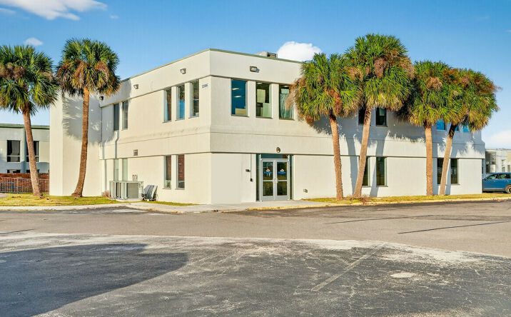 Pictures of Office property located at 1996 Brunswick Ln, DeLand, FL 32724 for lease - image #1