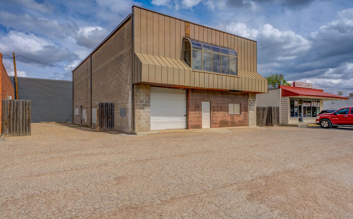Pictures of Industrial property located at 4905 Memphis Ave, Lubbock, TX 79413 for lease - image #1
