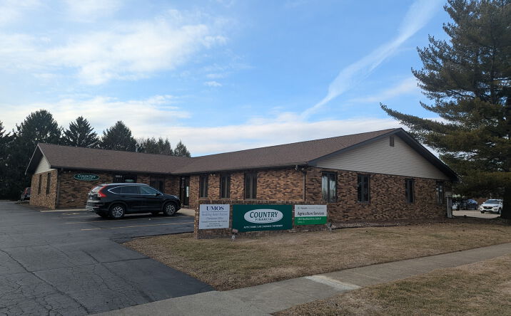Pictures of Office property located at 1803 Woodfield Dr, Savoy, IL 61874 for lease - image #1