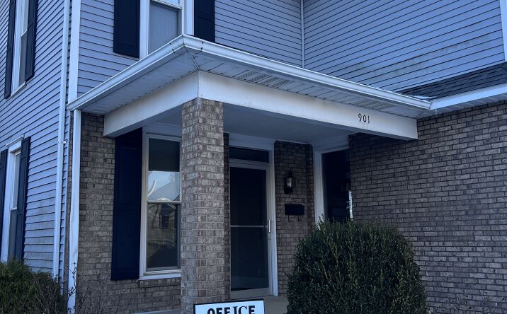 Pictures of Office property located at 901 N Main St, Findlay, OH 45840 for lease - image #1