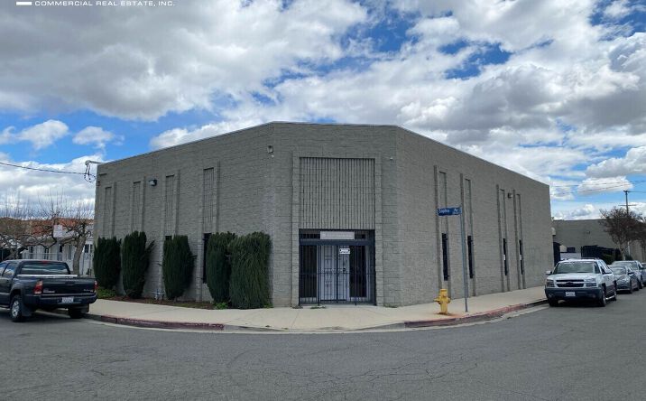 Pictures of Industrial property located at 7002 Sophia Ave, Los Angeles, CA 91406 for lease - image #1