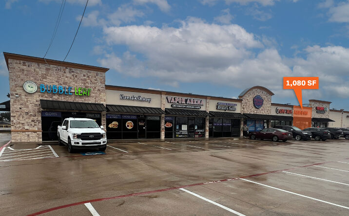 Pictures of Retail property located at 427 N Town E Blvd, Mesquite, TX 75150 for lease - image #1