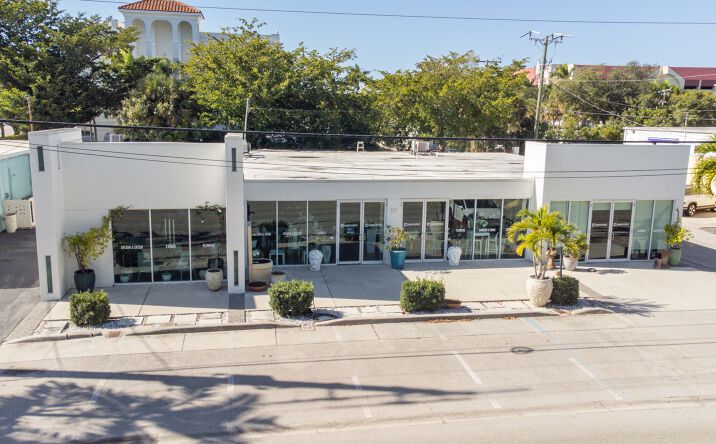 Pictures of Retail property located at 137 10th Street North, Naples, FL 34102 for lease - image #1