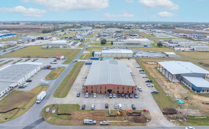 Pictures of Industrial property located at 1196 Petroleum Pkwy, Broussard, LA 70518 for lease - image #1