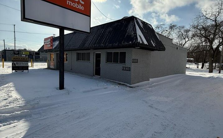 Pictures of Retail, Restaurant, Office property located at 3318 -3320 S Cedar Street, Lansing, MI 48910 for lease - image #1