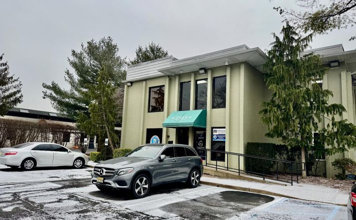 Pictures of Office property located at 2515 Highway 516 Highway, Old Bridge, NJ 08857 for lease - image #1