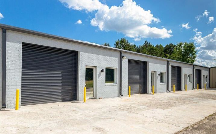 Pictures of Industrial property located at 2427 Hilton Way Unit 100, Gainesville, GA 30501 for lease - image #1